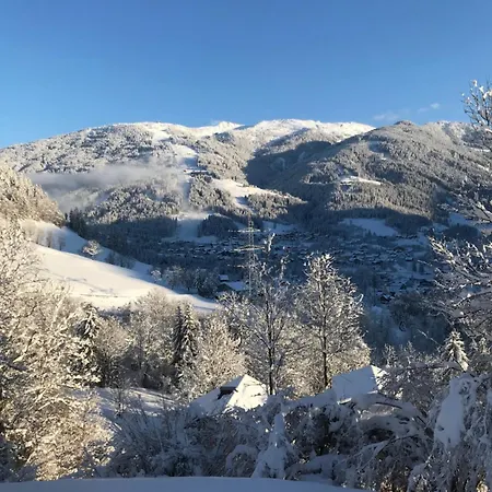 Hoell * 瓦格赖恩